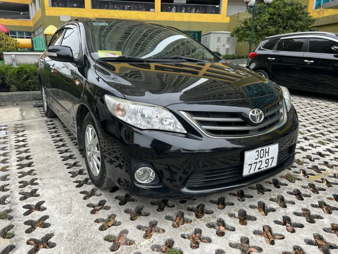 Toyota Corolla 2012 - Màu đen, nhập khẩu nguyên chiếc