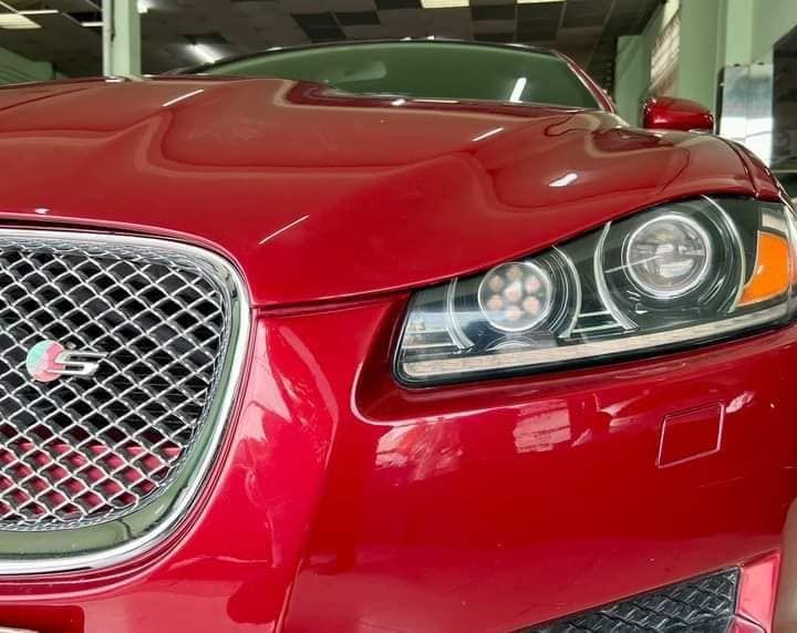 Jaguar XF 2012 - Bản full option