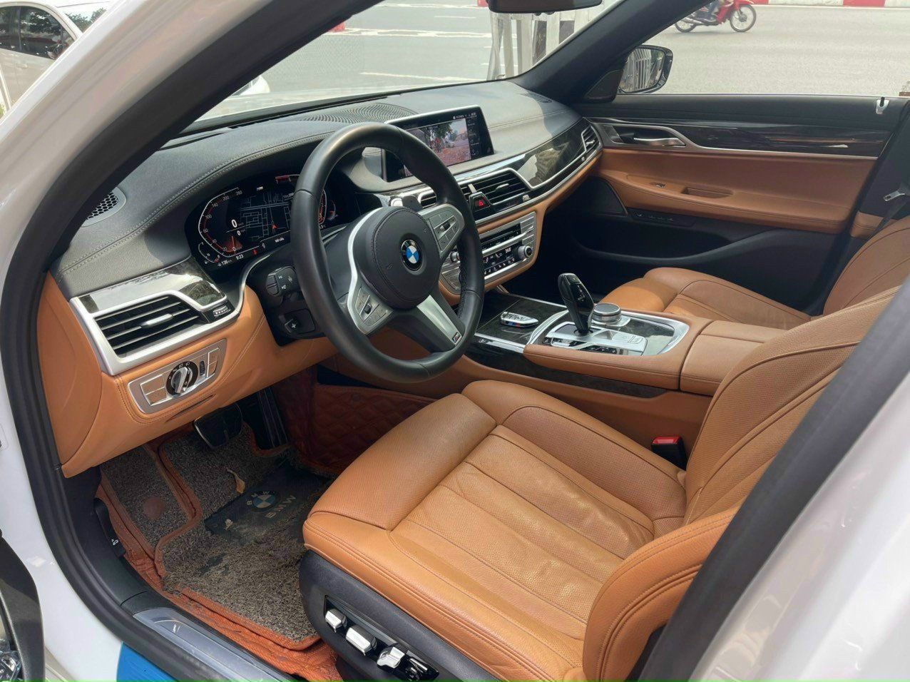 BMW 730Li 2020 - Màu trắng, nhập khẩu