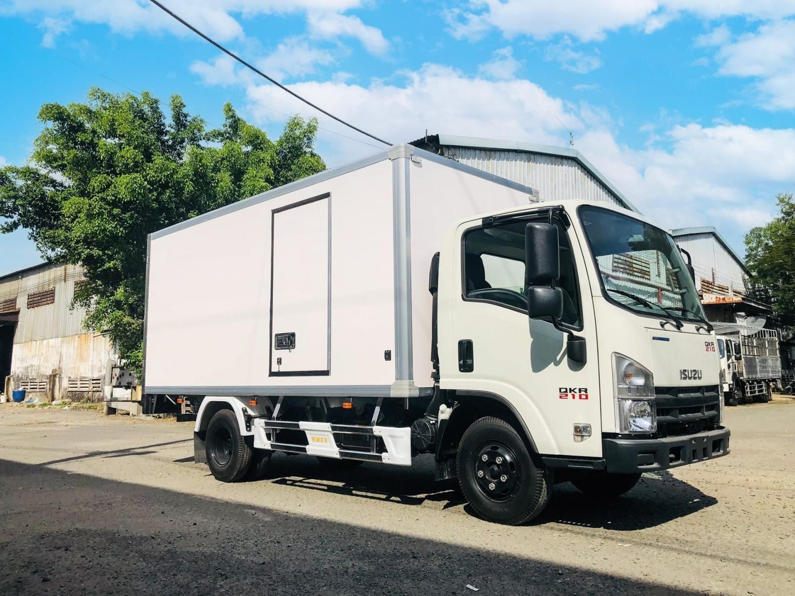 Isuzu QKR 2022 - Tải 1,9 - 2,3 tấn, tổng tải 4,9 tấn