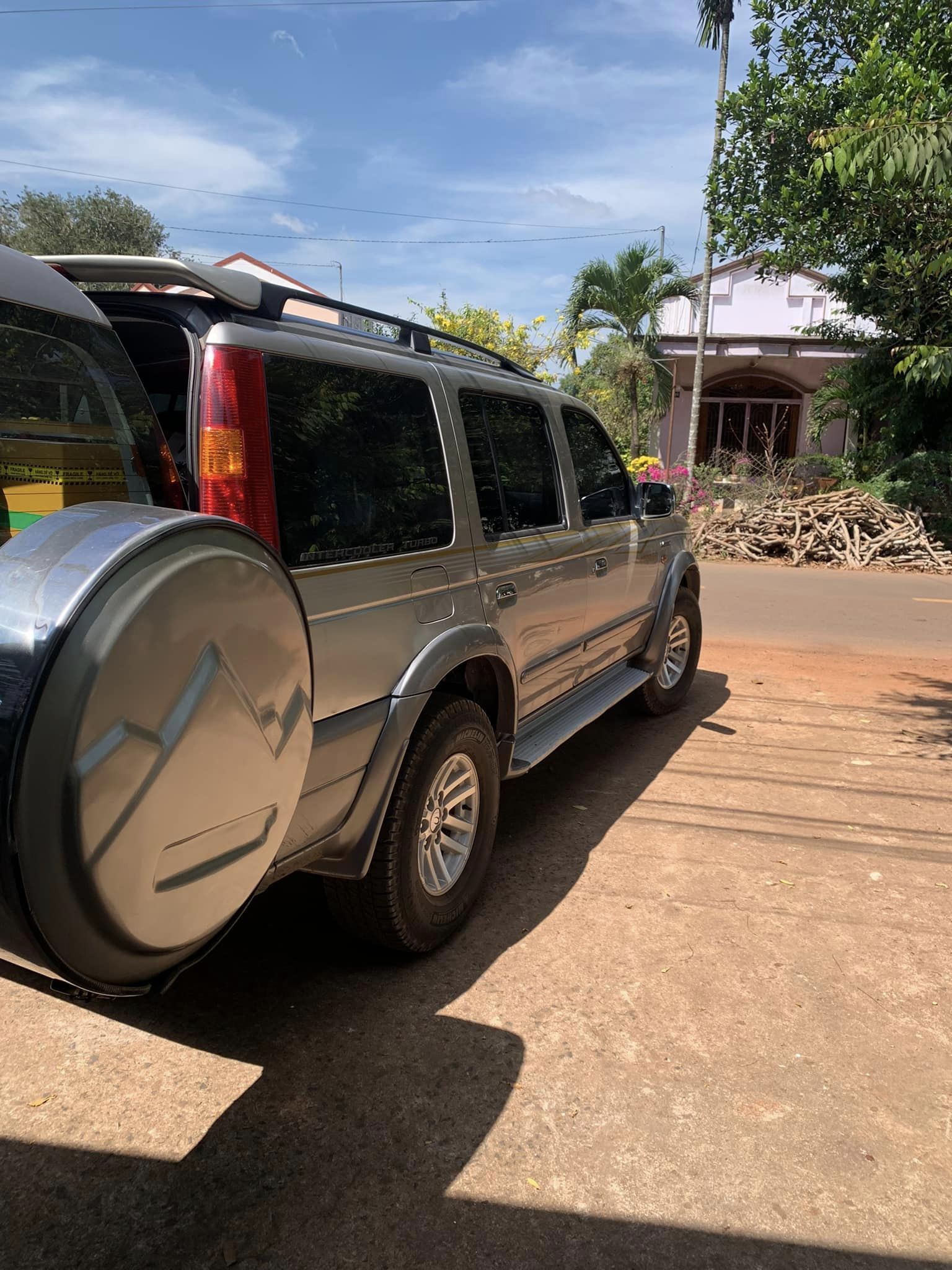 Ford Everest 2006 - Màu bạc