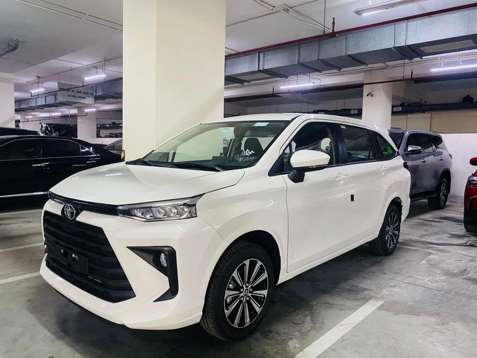 Toyota Avanza Premio 2022 - Đủ màu giao ngay - Giá cực đẹp