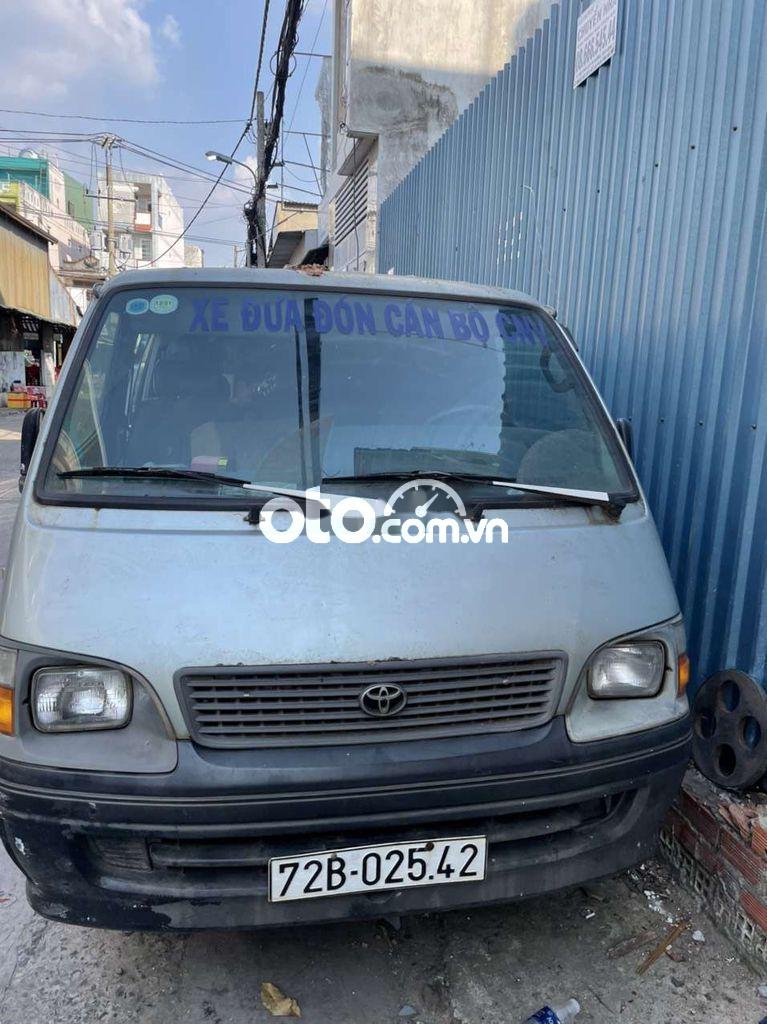 Toyota Hiace 2001 - Máy êm như xe điện