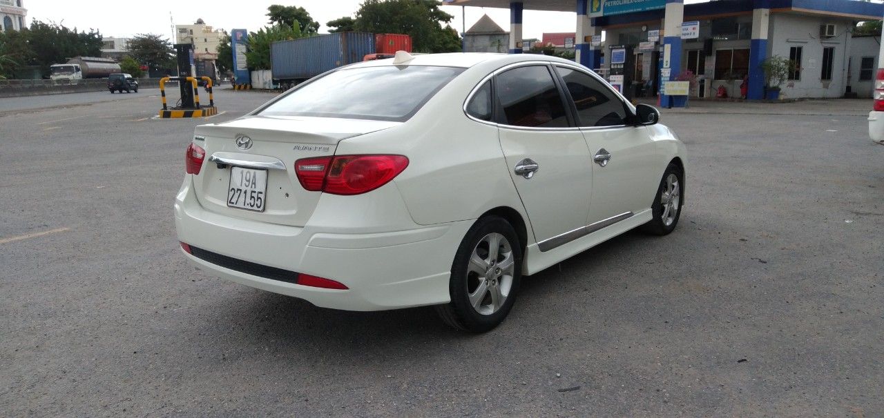 Hyundai Avante 2011 - Xe gia đình sử dụng