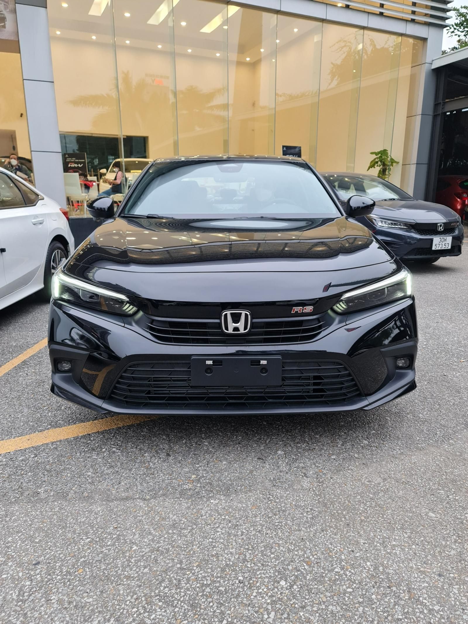 Honda Civic 2023 - Tặng kèm tiền mặt, gói bảo hiểm thân vỏ, gói phụ kiện lên đến 50tr