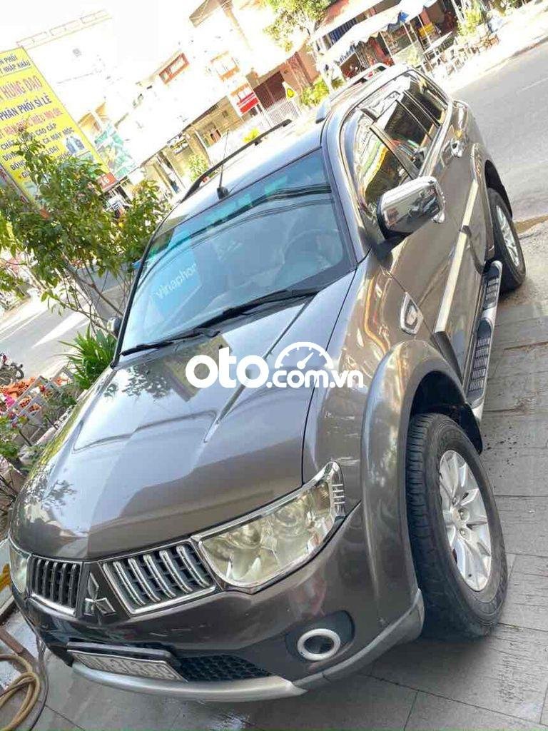 Mitsubishi Pajero Sport   2012. 2 cầu. 2012 - Mitsubishi PAJERO Sport 2012. 2 cầu.