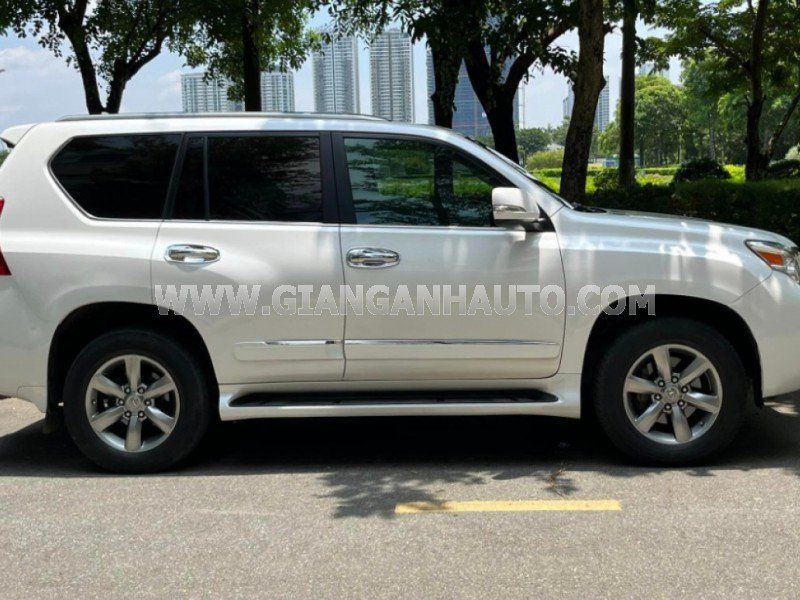 Lexus GX 460 2012 - Màu trắng, xe nhập