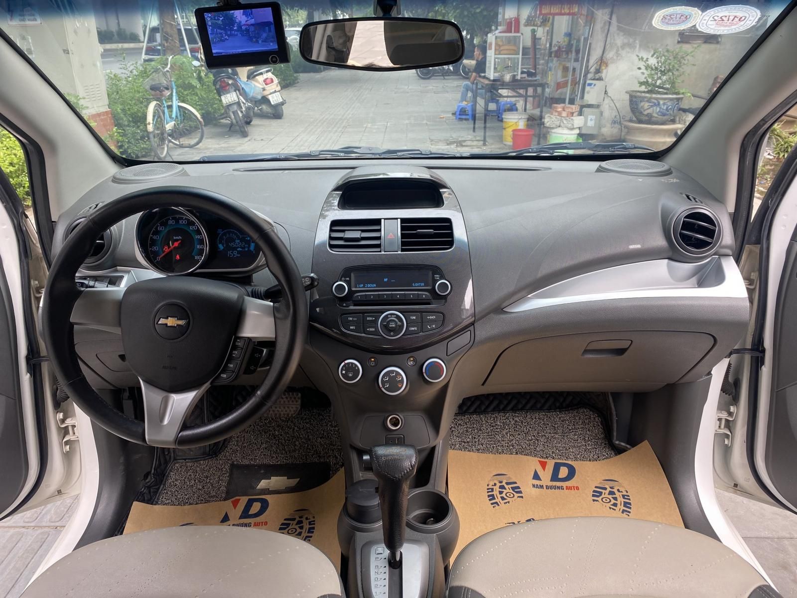 Chevrolet Spark 2014 - Màu trắng