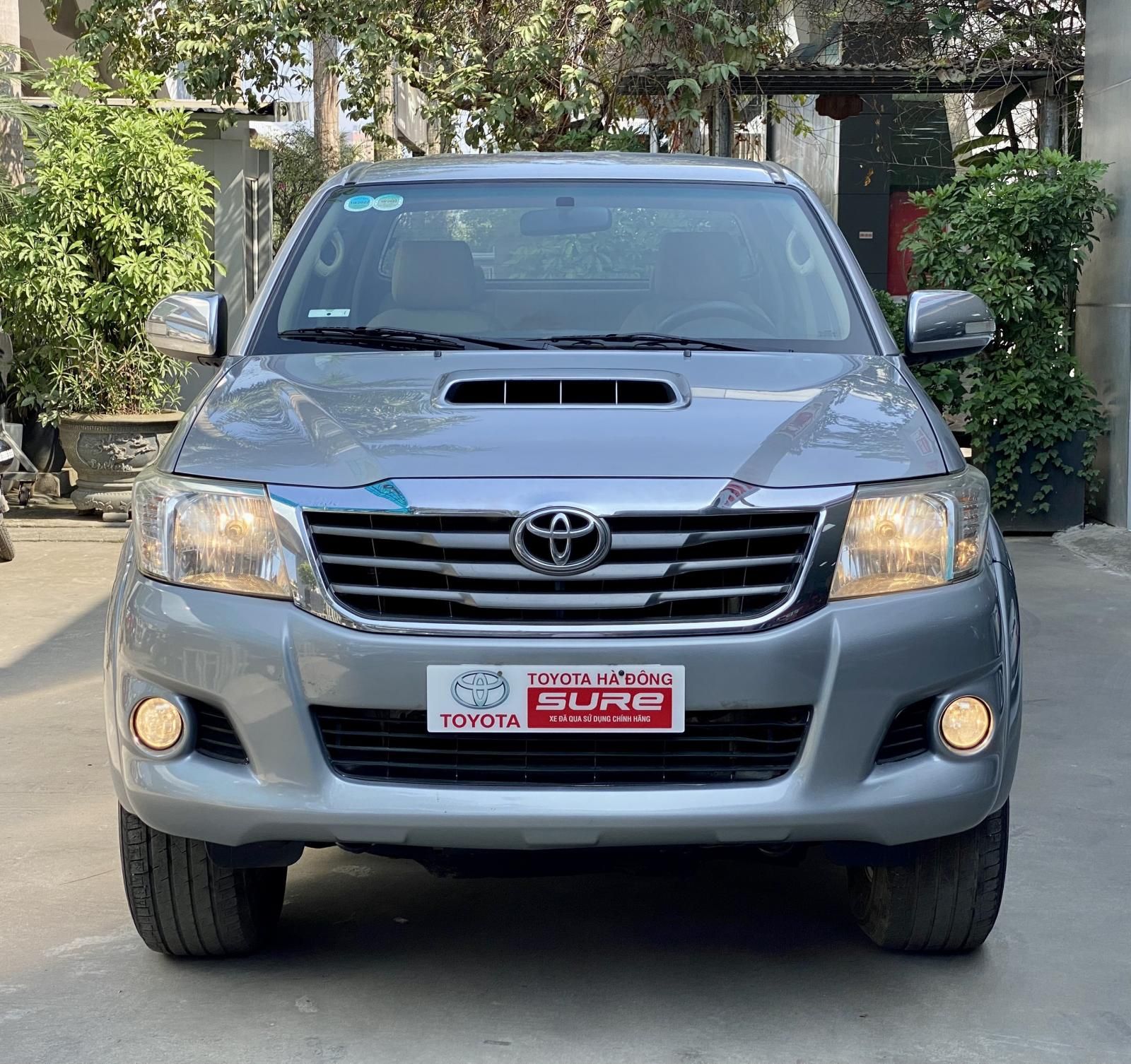 Toyota Hilux 2014 - Xe đẹp, cam kết chất lượng. Liên hệ giá tốt cho khách gọi qua xem xe trực tiếp