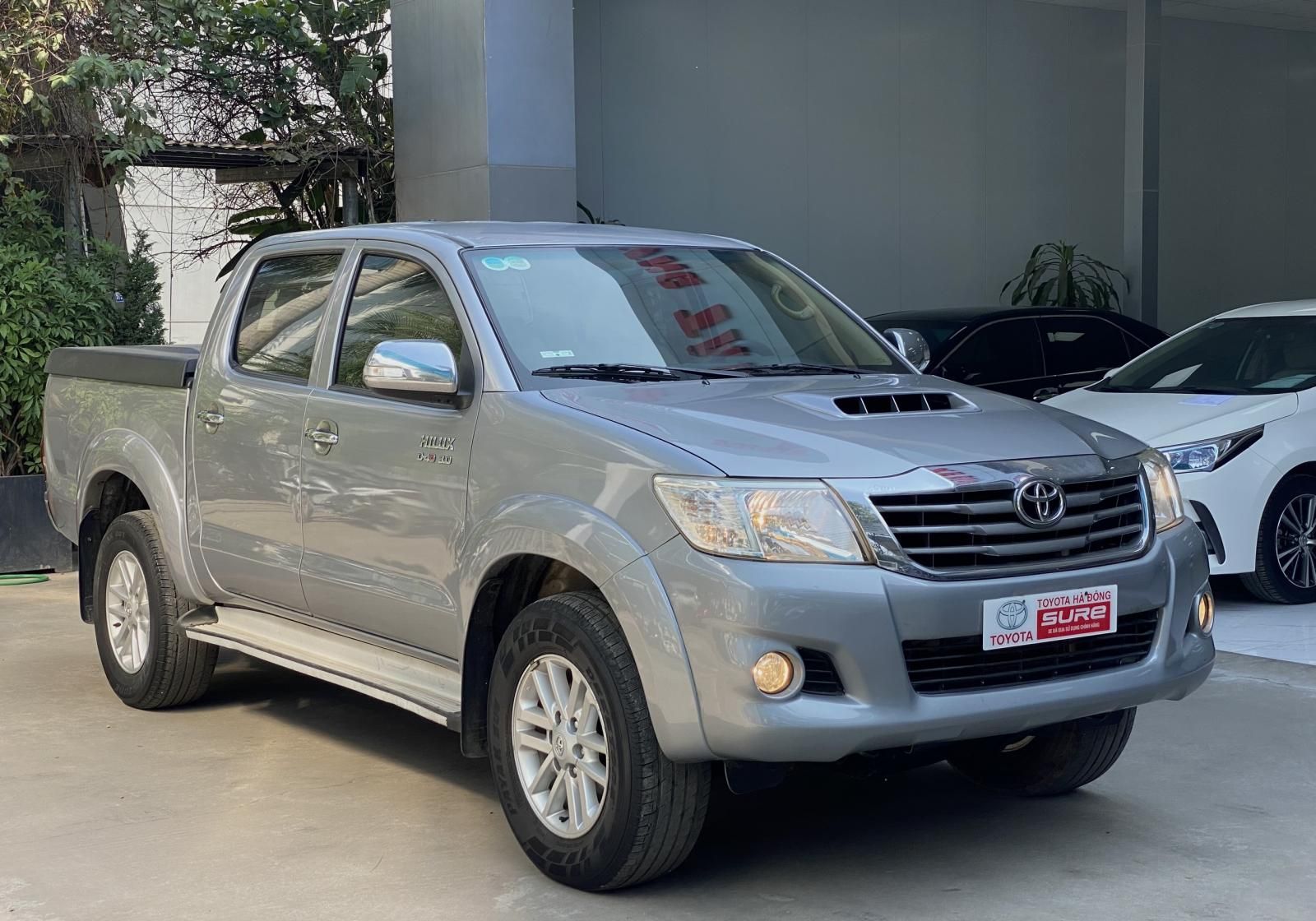 Toyota Hilux 2014 - Xe đẹp, cam kết chất lượng. Liên hệ giá tốt cho khách gọi qua xem xe trực tiếp