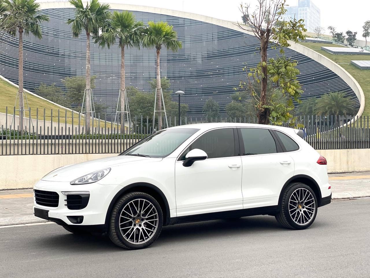 Porsche Cayenne 2016 - Tên tư nhân, một chủ từ mới