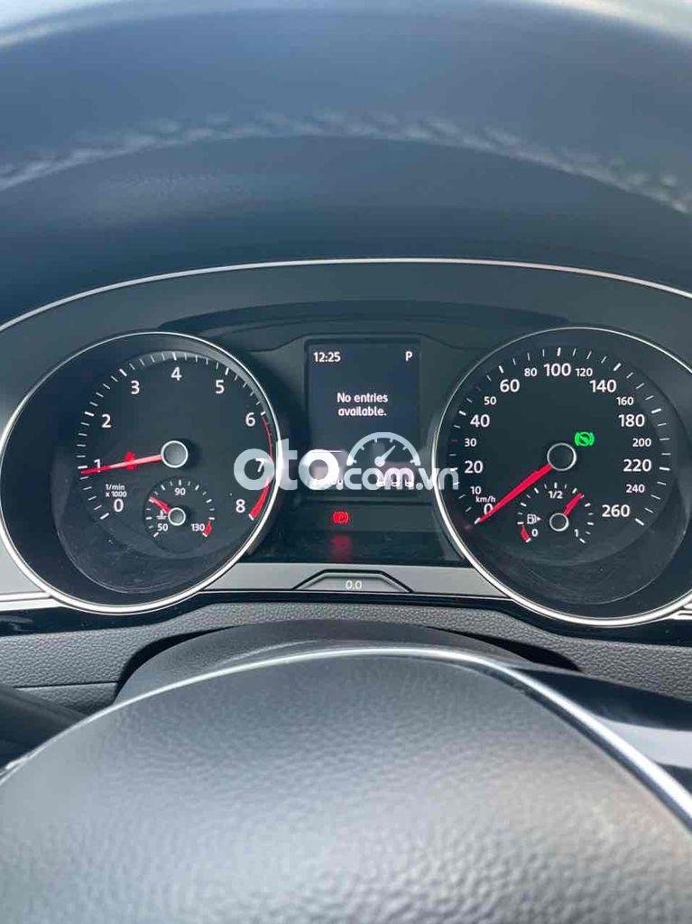 Volkswagen Passat cần bán Volkswwagen  chính chủ mới mua 2021 2021 - cần bán Volkswwagen Passat chính chủ mới mua 2021