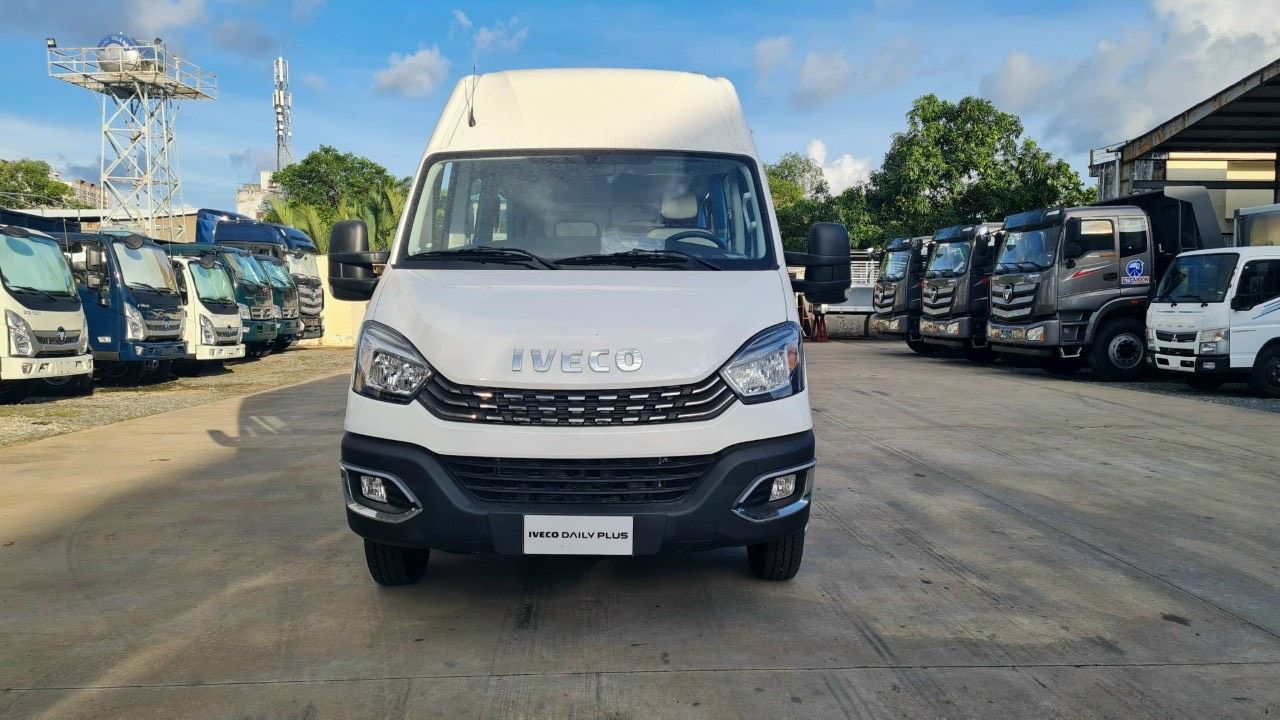 Thaco Iveco Daily 2023 - Bán xe năm sản xuất 2023- IVECO DAILY 16 chỗ