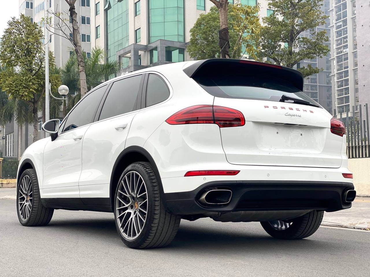 Porsche Cayenne 2016 - Tên tư nhân, một chủ từ mới