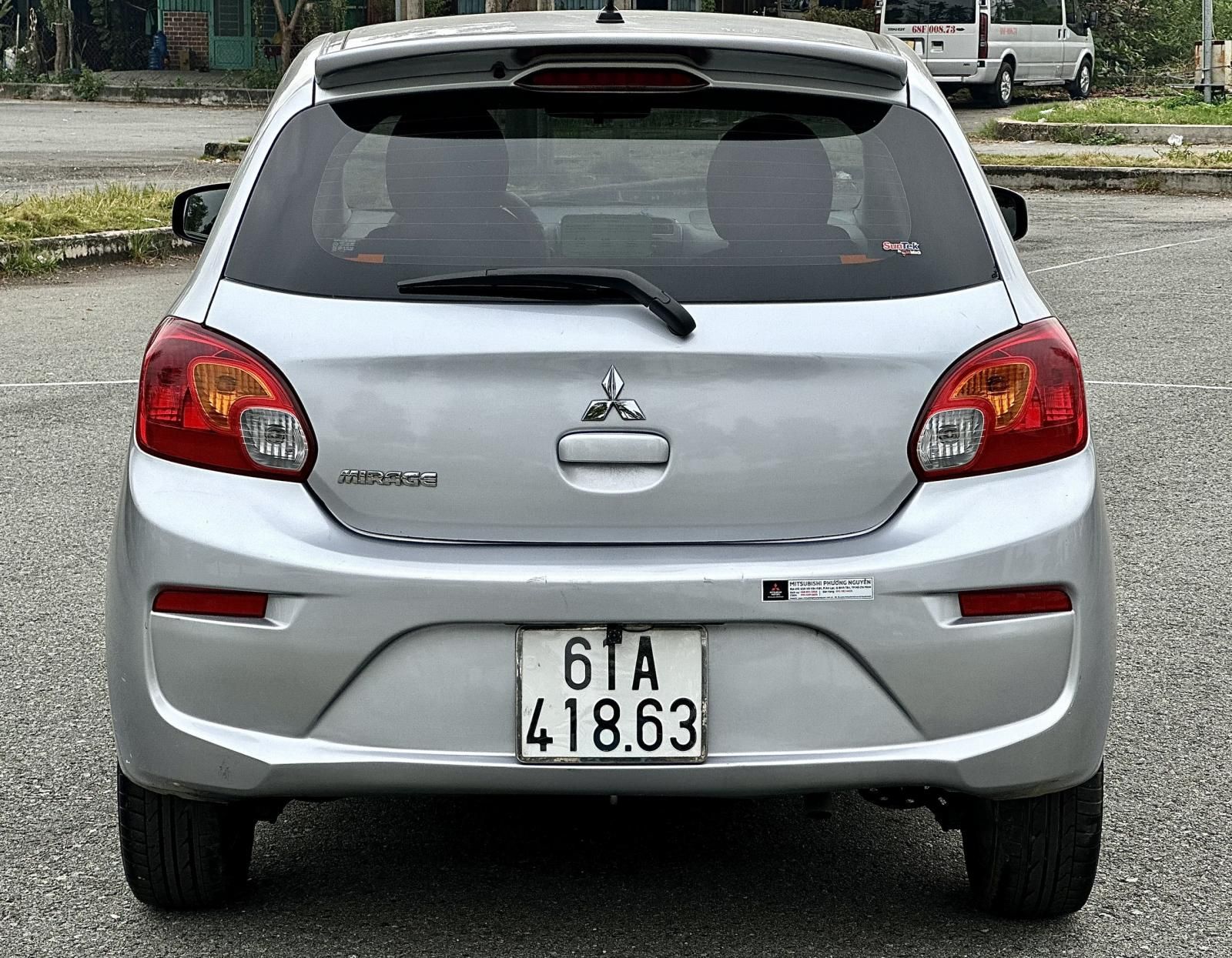 Mitsubishi Mirage 2017 - Màu bạc, xe nhập