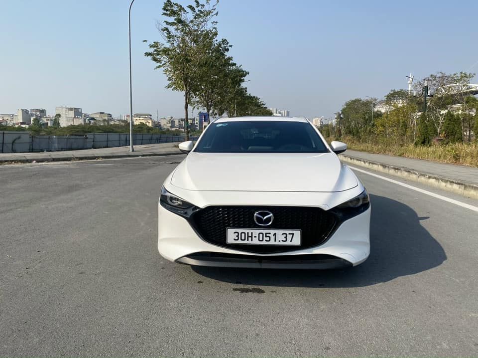 Mazda 3 2021 - Xe màu trắng