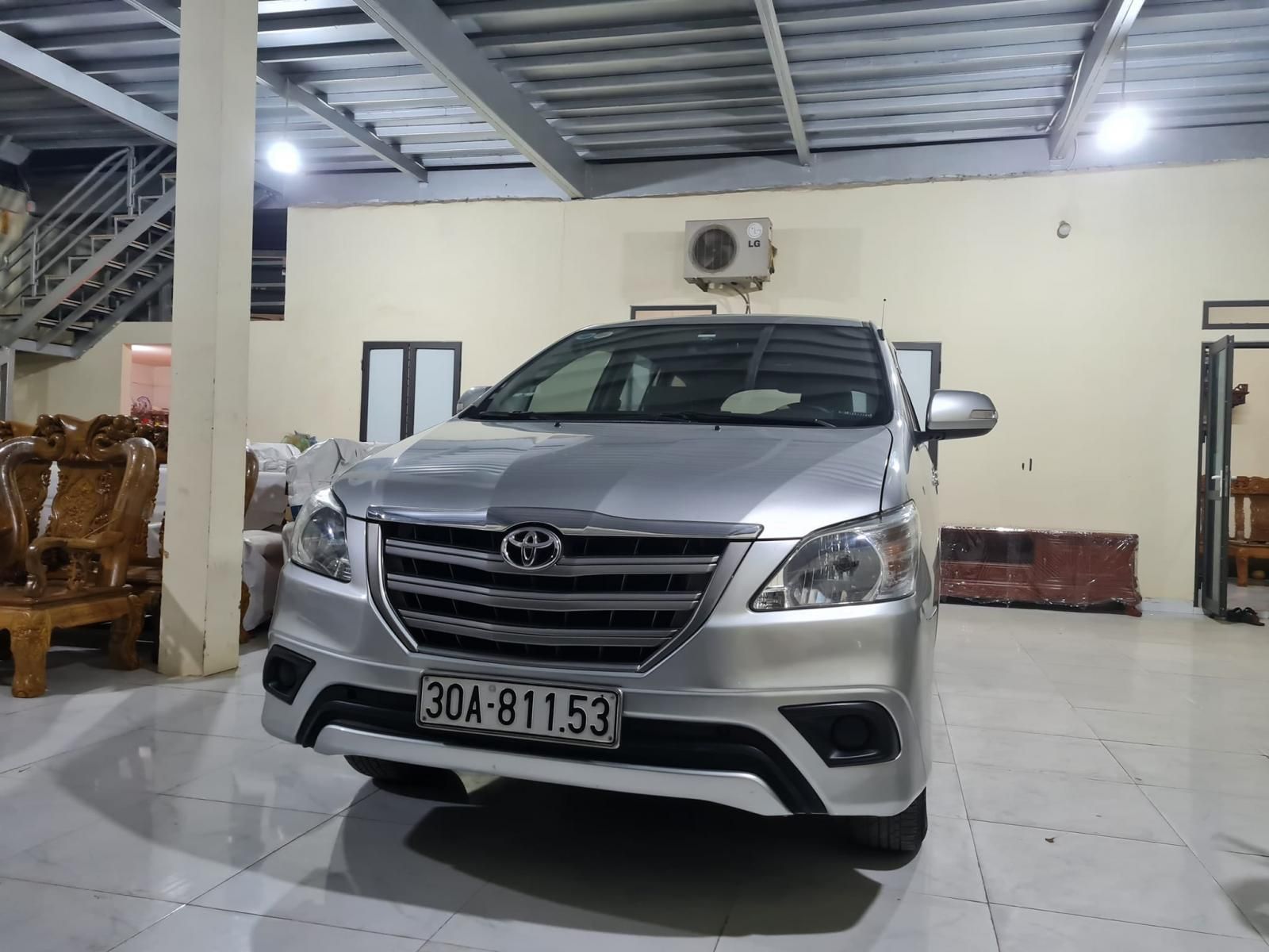 Toyota Innova 2015 - Màu bạc