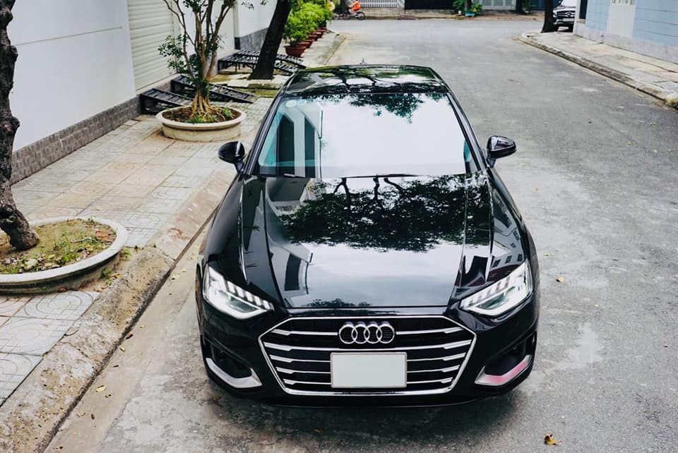 Audi A4 2019 - Màu đen, nhập khẩu nguyên chiếc