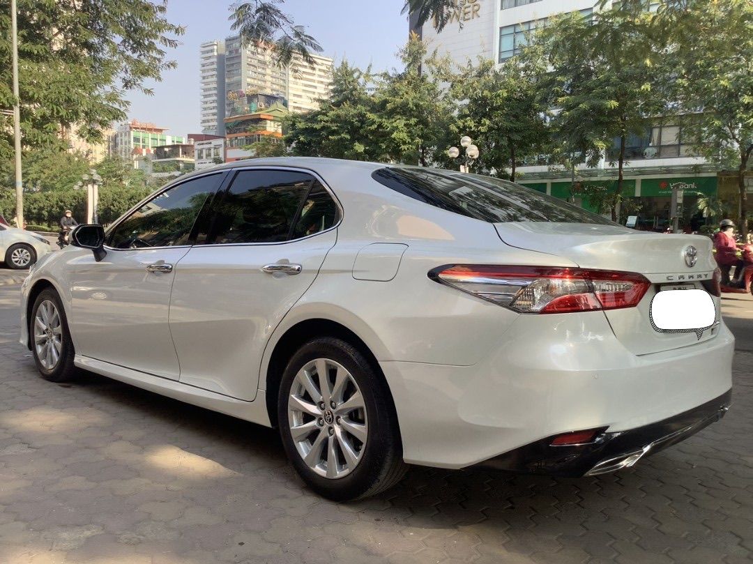 Toyota Camry 2020 - Còn mới giá chỉ 945tr