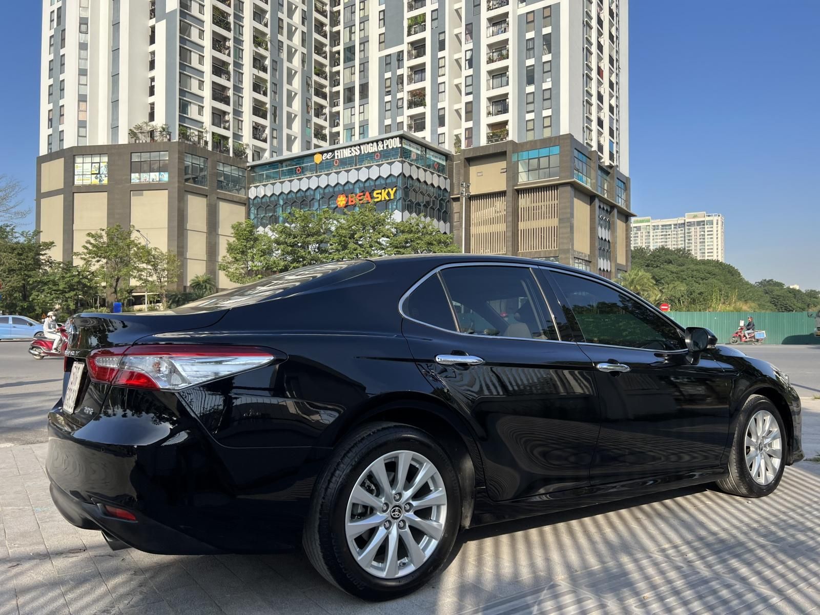 Toyota Camry 2020 - Nhập Thái, odo 3 vạn km