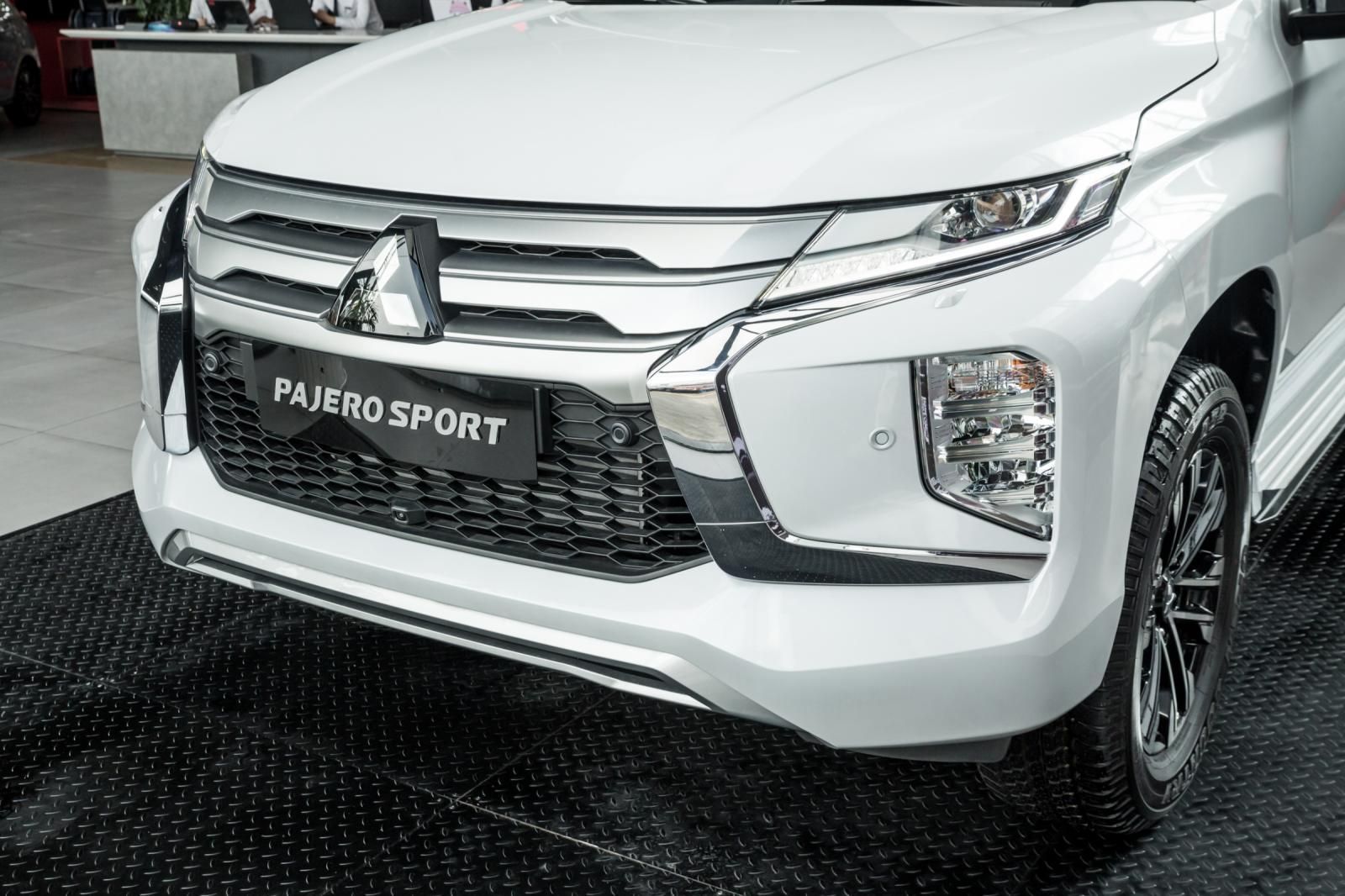 Mitsubishi Pajero Sport 2022 - Xe có sẵn giao ngay, giá ưu đãi