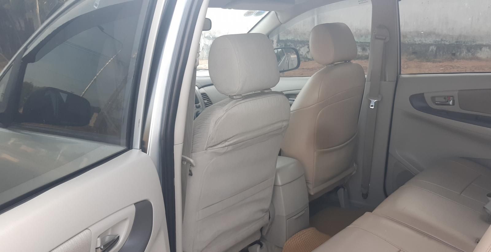 Toyota Innova 2014 - Xe màu bạc chính chủ