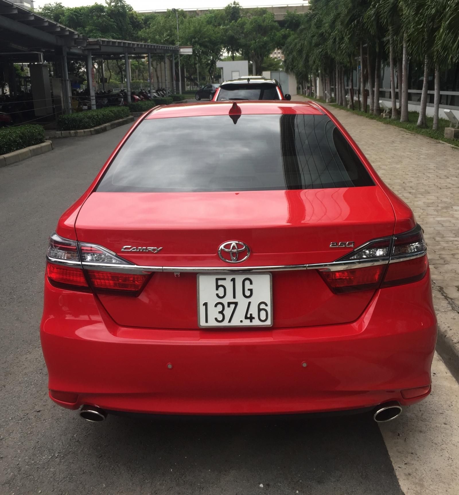 Toyota Camry 2018 - Cần bán xe đăng ký lần đầu 2018 ít sử dụng giá tốt 725tr