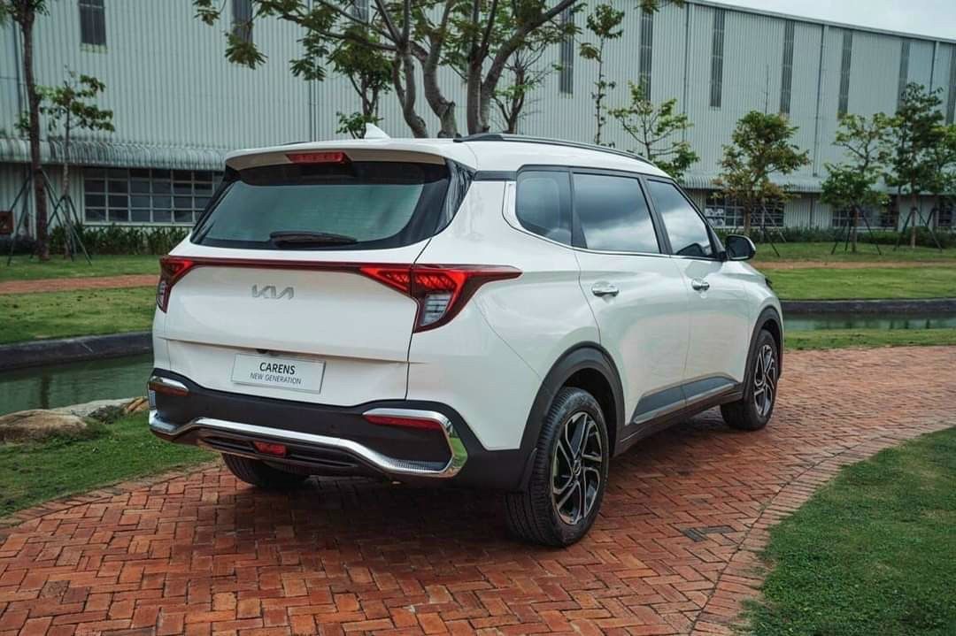 Kia Carens 2022 - Tặng quà tặng trị giá 20tr - Tặng gói hỗ trợ đăng kí gắn hộp đen chạy dịch vụ