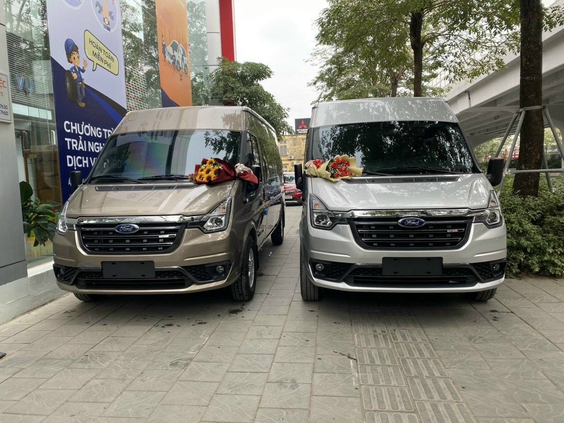 Ford Transit 2023 - Xe mới 100%