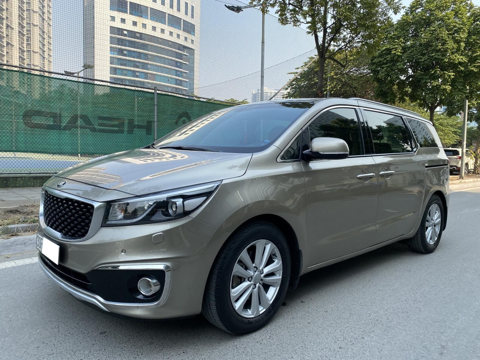 Kia Sedona 2016 - Xe tư nhân biển Hà Nội, xe có full lịch sử hãng