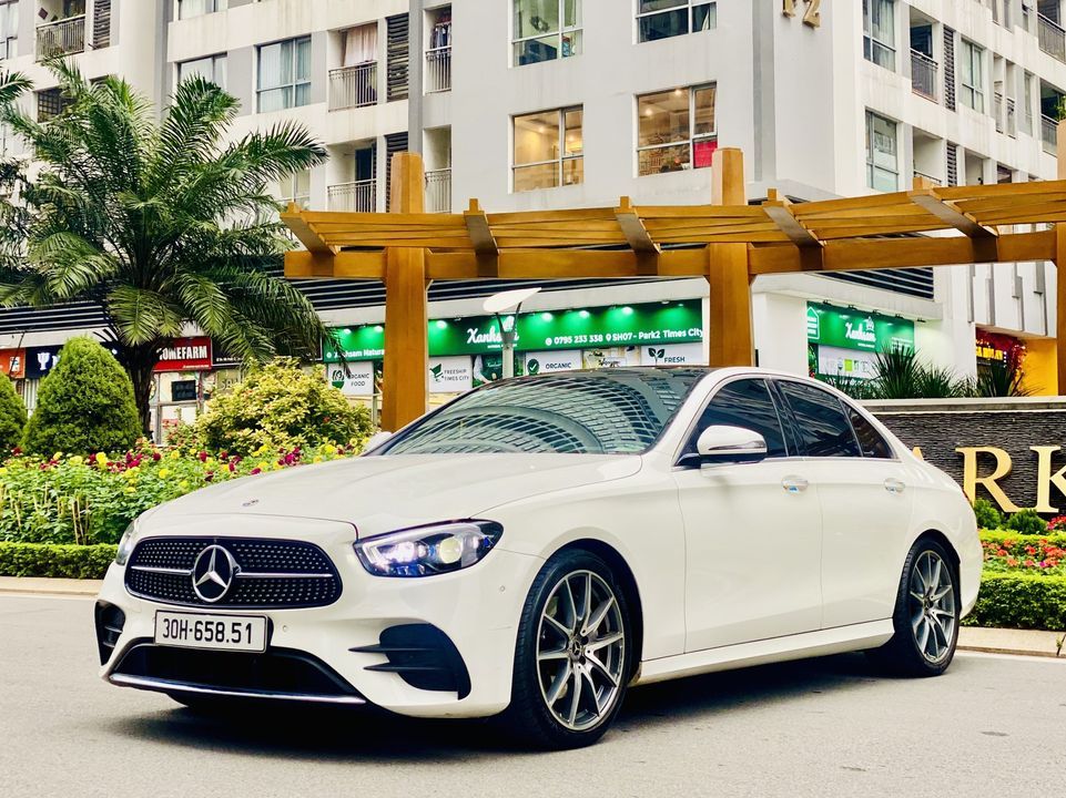 Mercedes-Benz E300 2021 - Màu trắng chính chủ