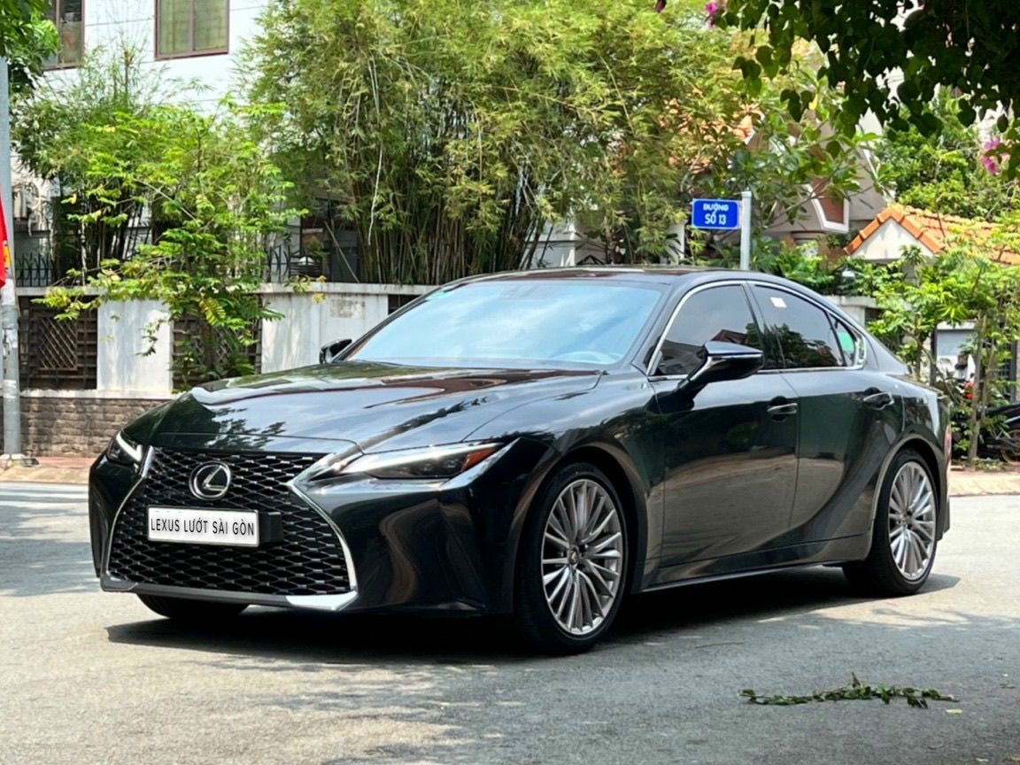 Lexus IS 300 2021 - Bán xe đẹp đi 13000km bao check hãng