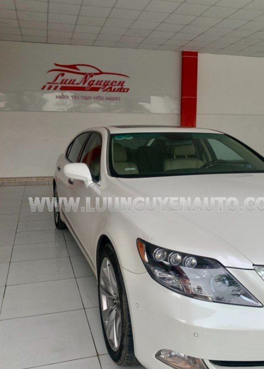 Lexus LS 600 2008 - Màu trắng, nhập khẩu