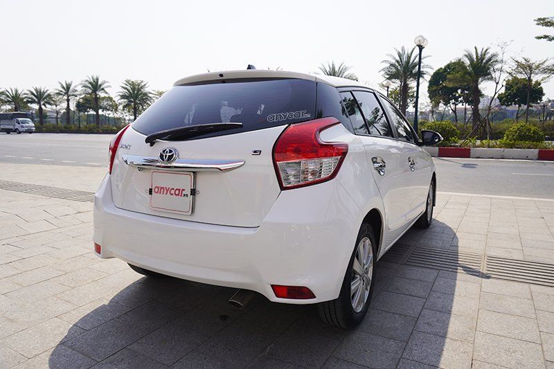 Toyota Yaris 2015 - Màu trắng cực đẹp