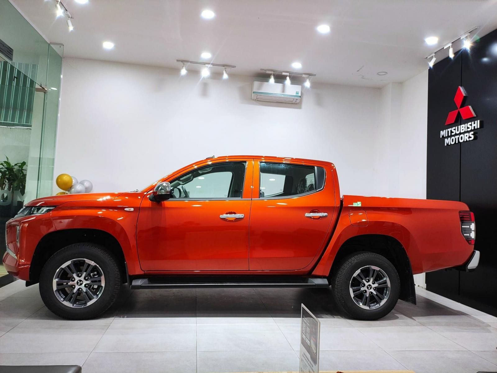 Mitsubishi Triton 2022 - Bán tải giảm 50% thuế, tặng bảo hiểm thân vỏ