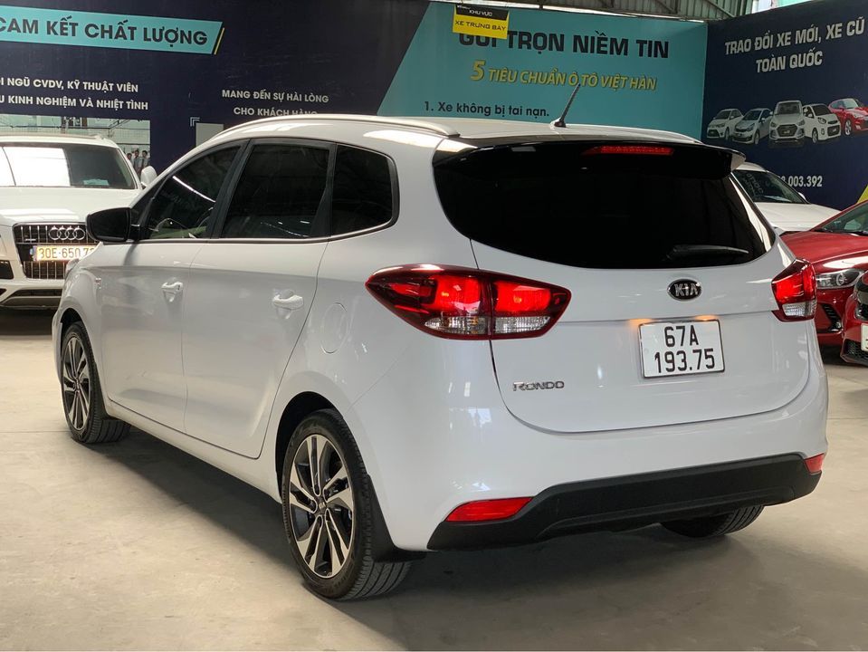 Kia Rondo 2022 - Xe 7 chỗ số sàn