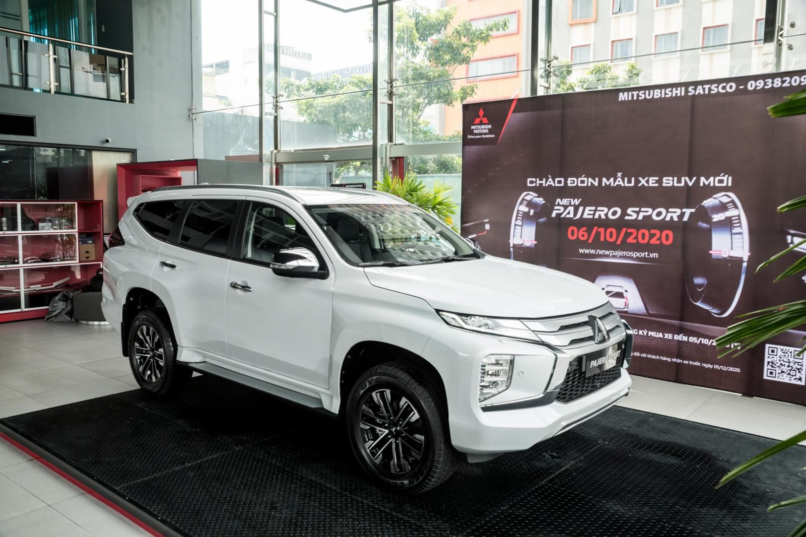 Mitsubishi Pajero Sport 2022 - Xe có sẵn giao ngay