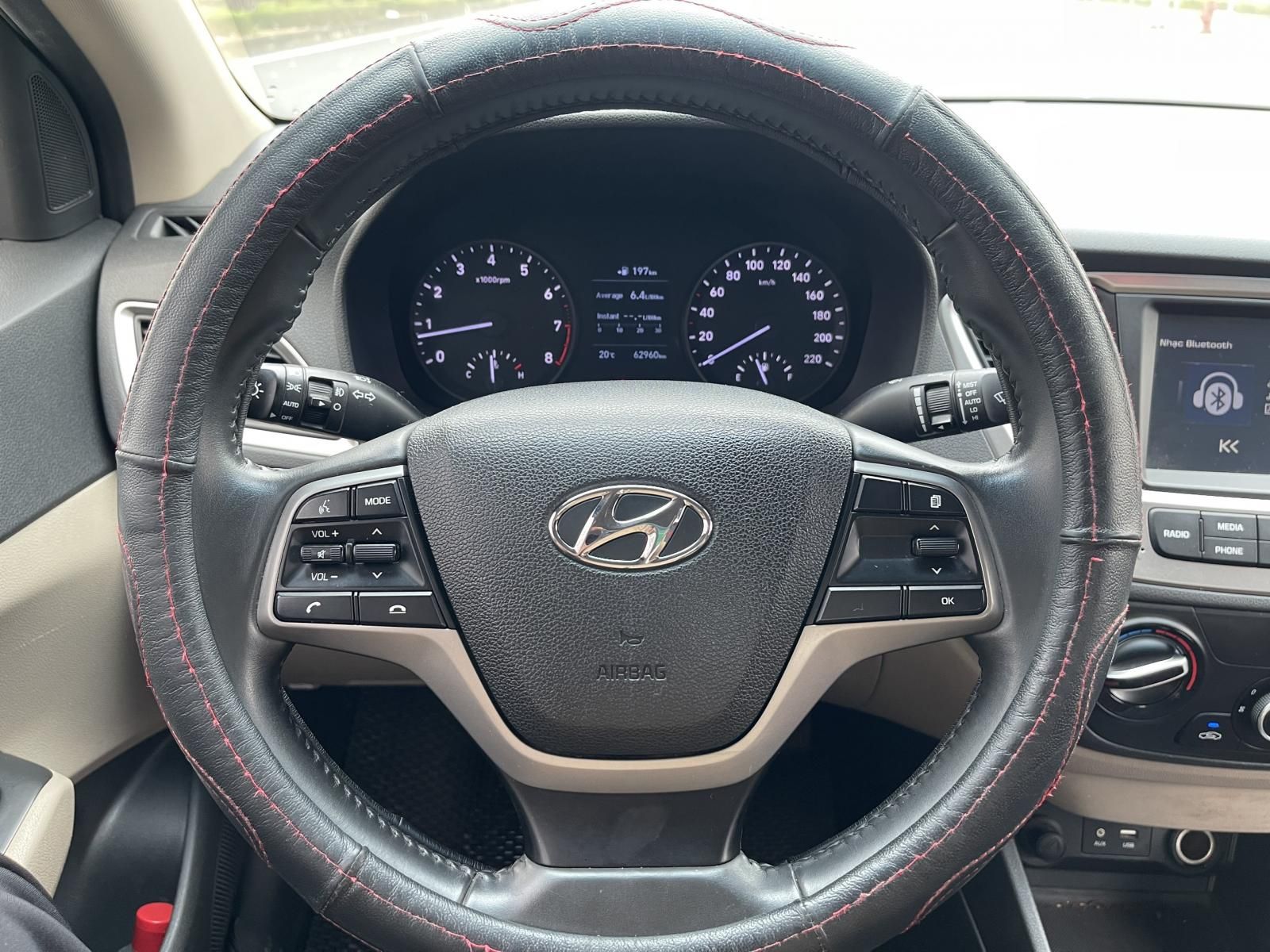 Hyundai Accent 2019 - Giấy tờ sang tên đầy đủ