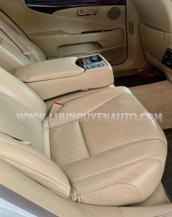 Lexus LS 600 2008 - Màu trắng, nhập khẩu