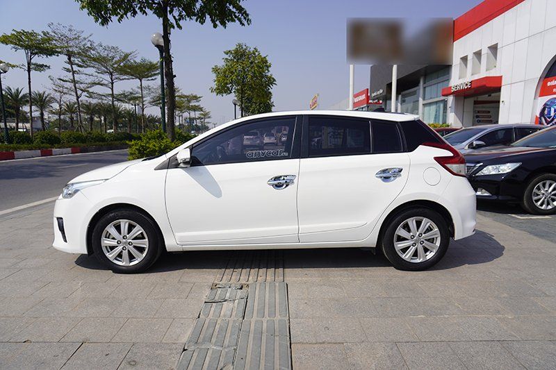 Toyota Yaris 2015 - Màu trắng cực đẹp