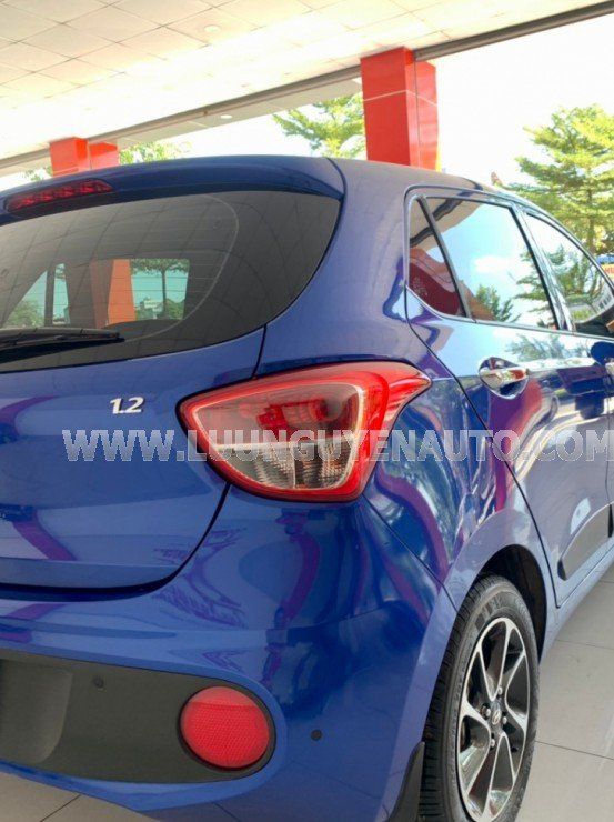 Hyundai Grand i10 2021 - Màu xanh, giá cạnh tranh