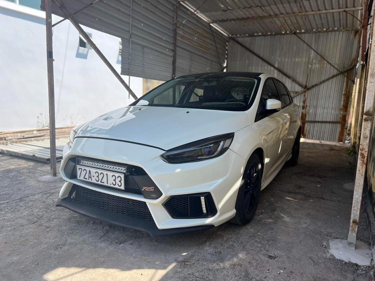 Ford Focus 2019 - Màu trắng, nhập khẩu nguyên chiếc, giá cực tốt