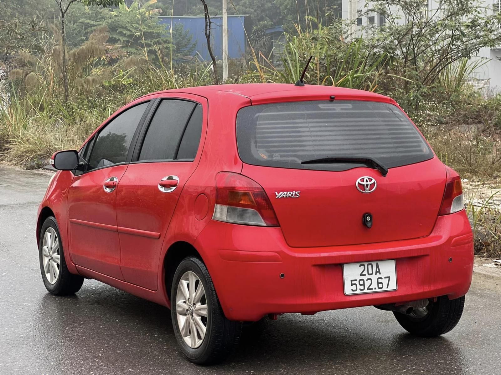 Toyota Yaris 2011 - Màu đỏ, nhập khẩu Thái, 320 triệu