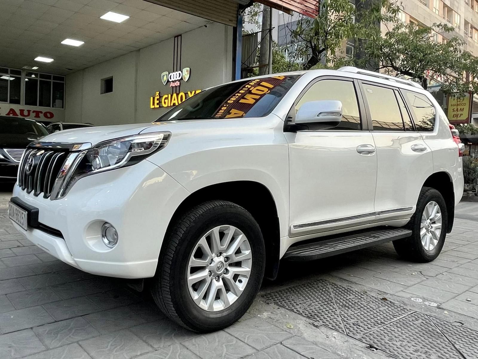 Toyota Land Cruiser Prado 2015 - Màu trắng, nhập khẩu