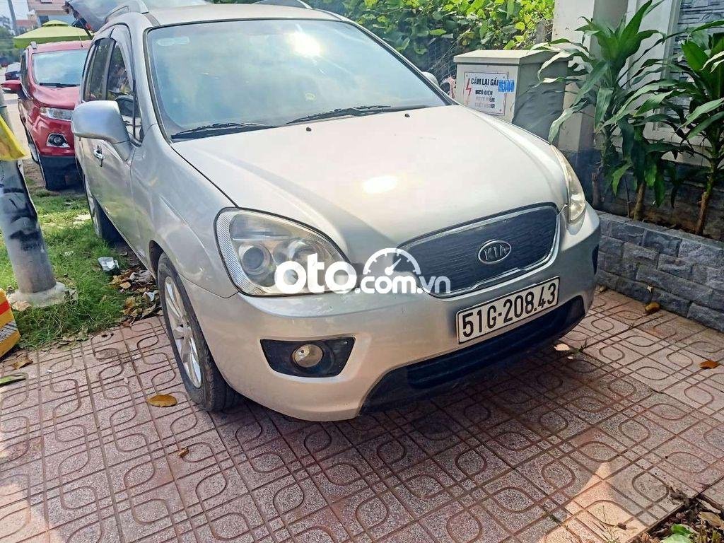 Kia Carens Nhà bán   số sàn còn thương lượng mạnh 2013 - Nhà bán KiA carens số sàn còn thương lượng mạnh