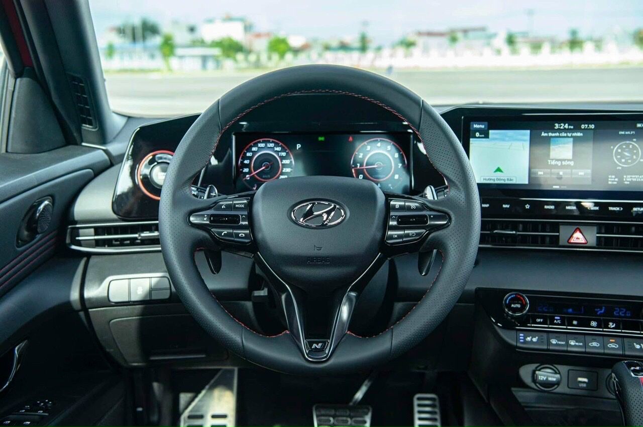 Hyundai Elantra 2022 - Sẵn xe giao ngay trong tháng, tặng gói quà tặng giá trị