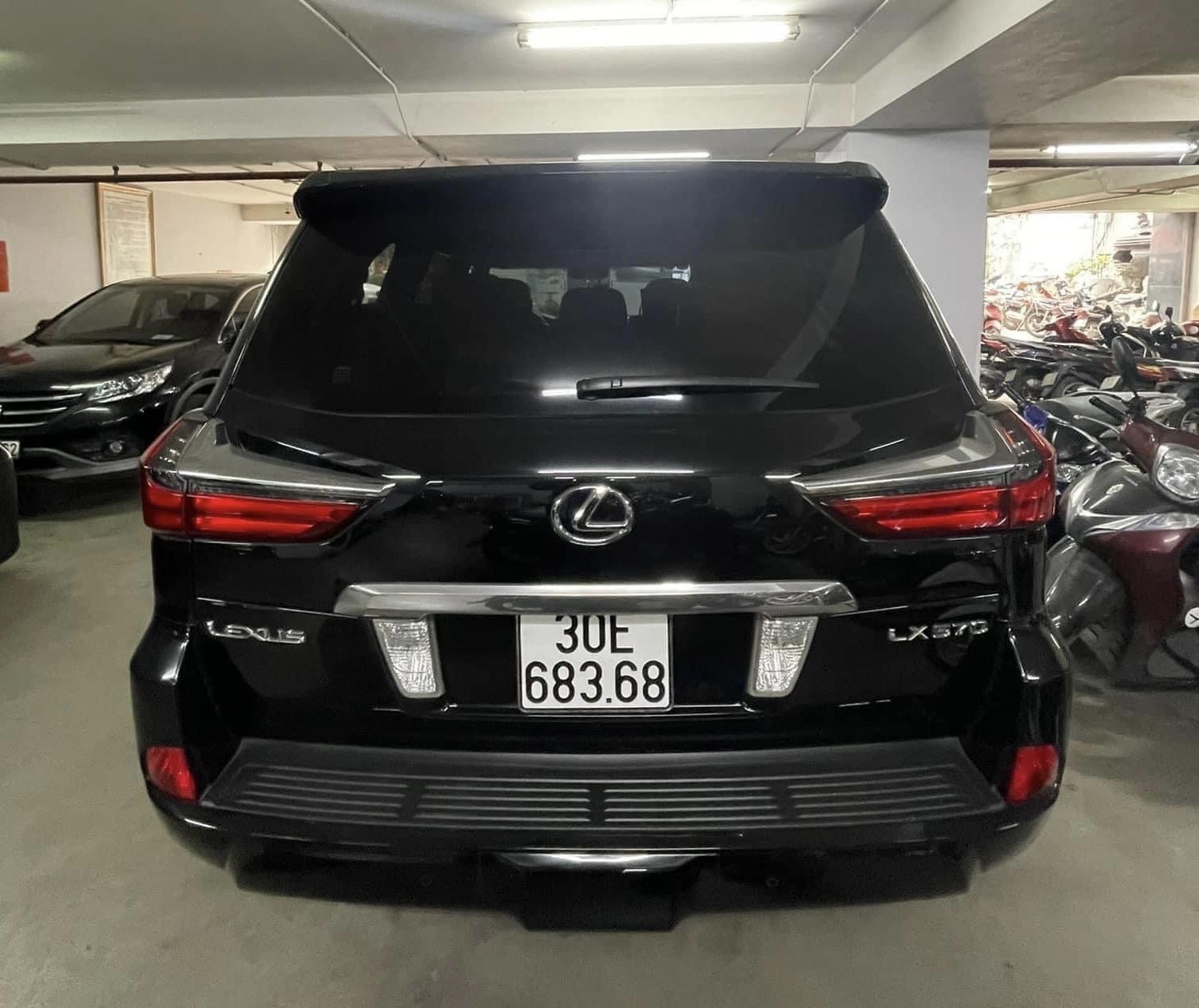 Lexus LX 570 2015 - Bán xe màu đen