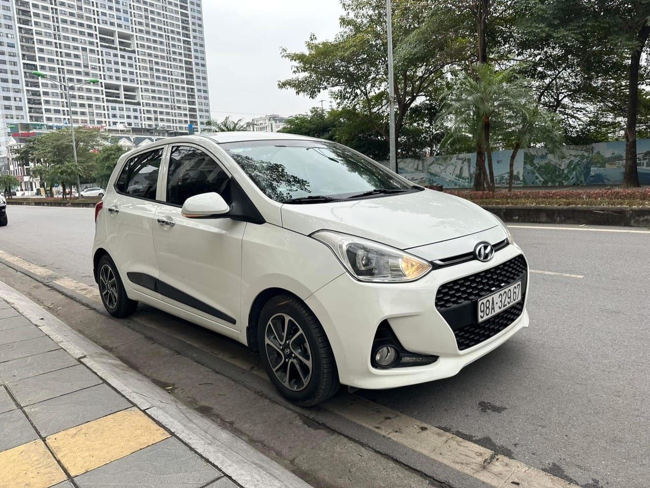 Hyundai Premio 2017 - Xe zin đẹp