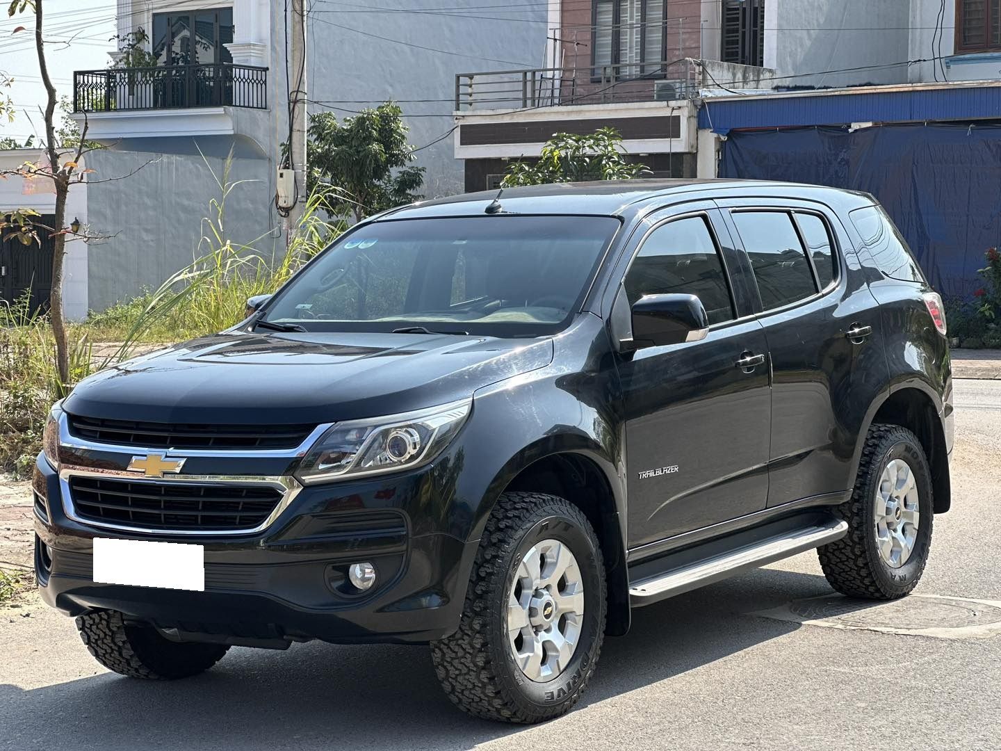 Chevrolet Trailblazer 2018 - Số sàn, máy dầu, màu đen, còn mới keng