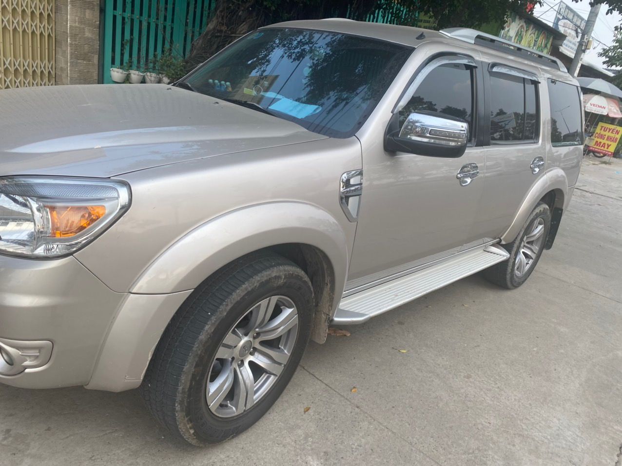 Ford Everest 2010 - Số tự động